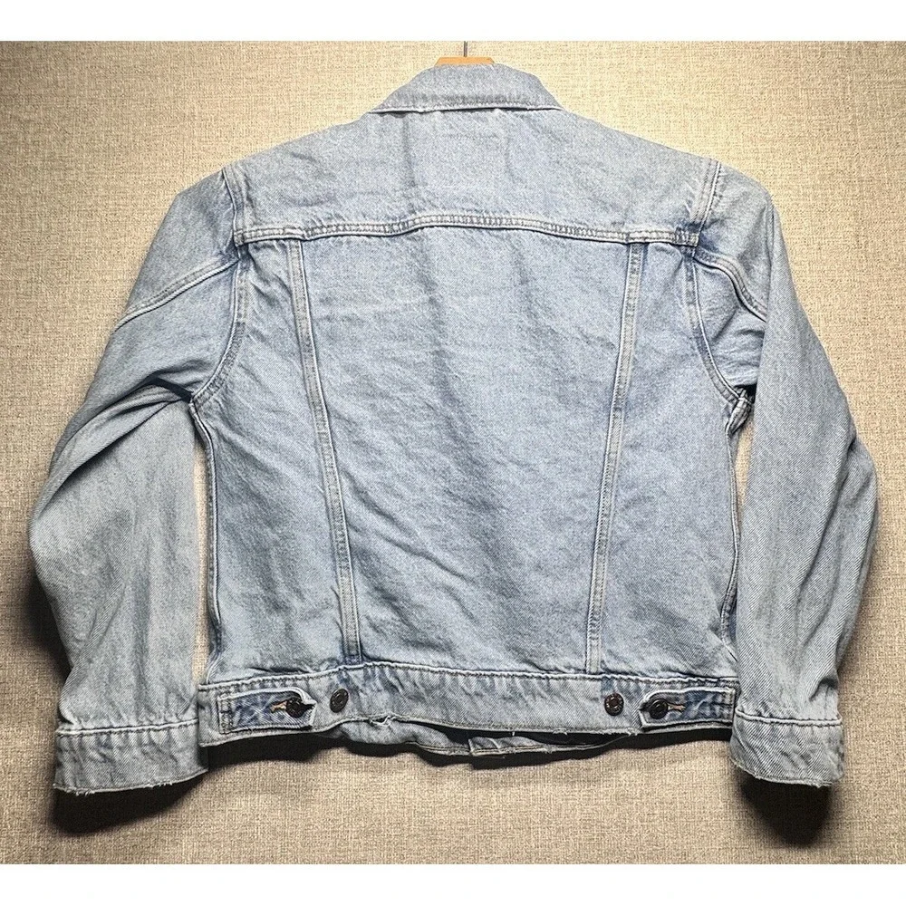 Levi's Men's Medium Distressed Denim Trucker Jacket Light Blue Jean Vintage Look